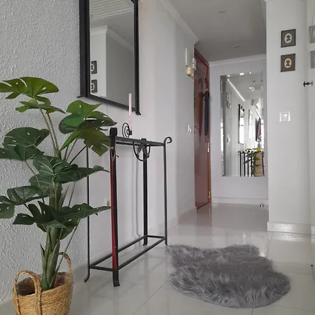 On The Harbor, First Line With Beautiful Sea View In 4 Star Apartment Fuengirola