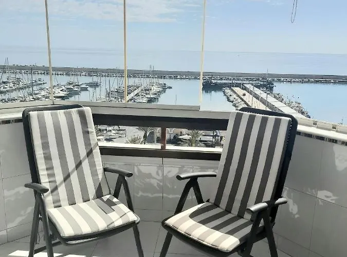 On The Harbor, First Line With Beautiful Sea View In 4 Star Apartamento