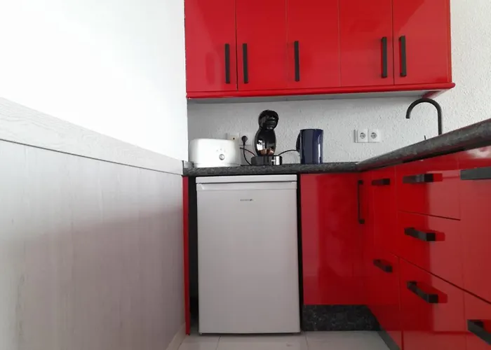On The Harbor, First Line With Beautiful Sea View In 4 Star Apartamento