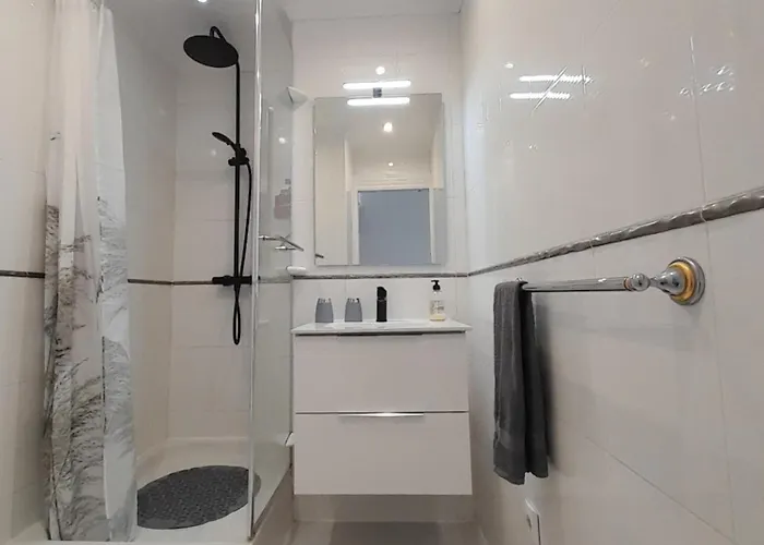 Apartamento On The Harbor, First Line With Beautiful Sea View In 4 Star *