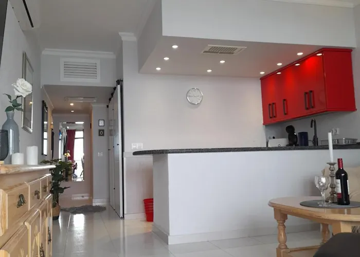 Apartamento On The Harbor, First Line With Beautiful Sea View In 4 Star Fuengirola
