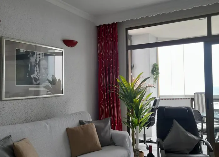 On The Harbor, First Line With Beautiful Sea View In 4 Star Apartamento